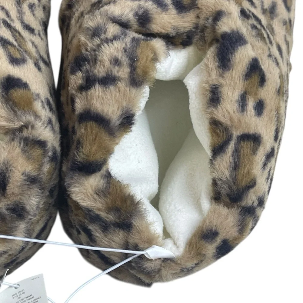 NWT Old Navy Kids Plush Slippers XXL Youth 5-6 Critter Leopard Monster Claw Feet